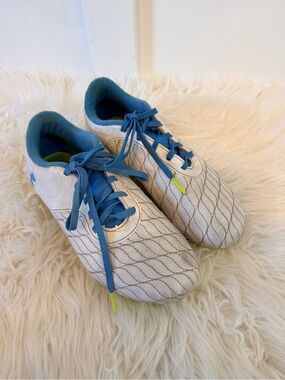 💫10/$25 • Under Armour Magnetico Soccer Cleats